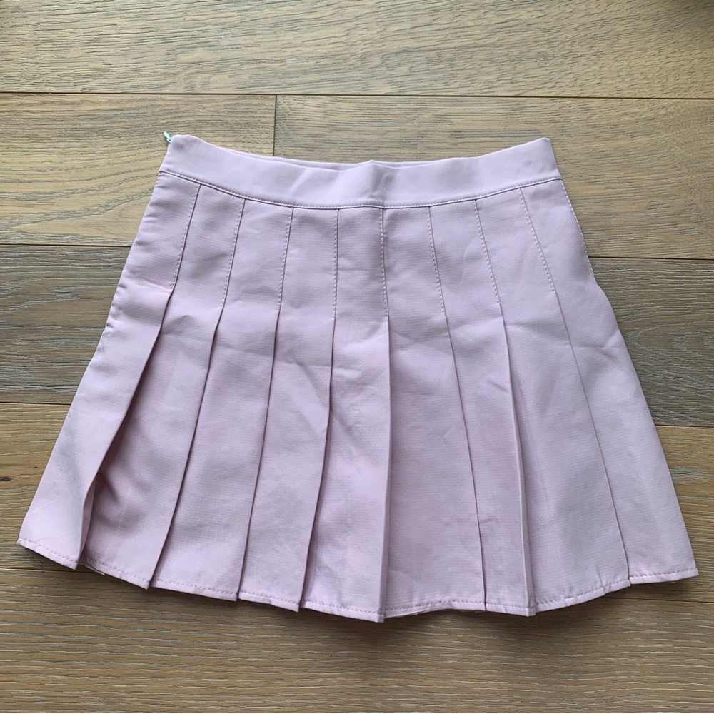Women’s pleated skirt